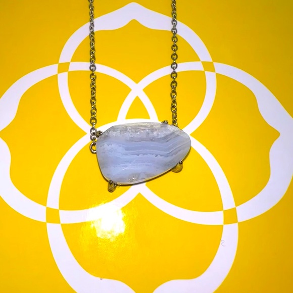 Kendra Scott Blue Lace Agate Isla Necklace - Picture 2 of 3